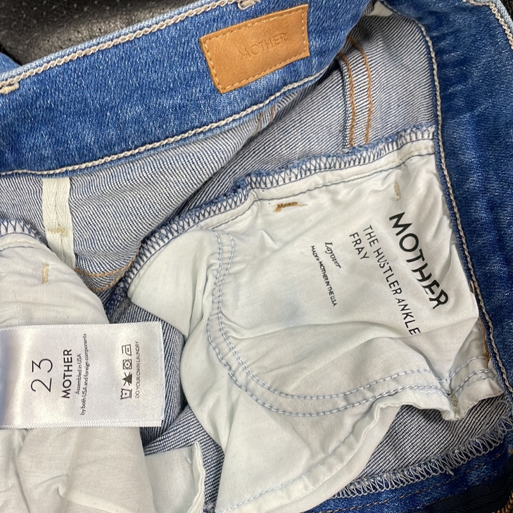 New MOTHER The Hustler High-Rise Ankle Fray Jeans in Layover!!🔥🔥🔥 - Picture 15 of 16